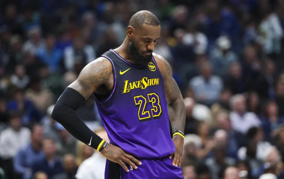 爱游戏体育-罗马迎NBA季后赛关键赛；窗口期调整名单；更衣室稳定；控场能力受关注的简单介绍