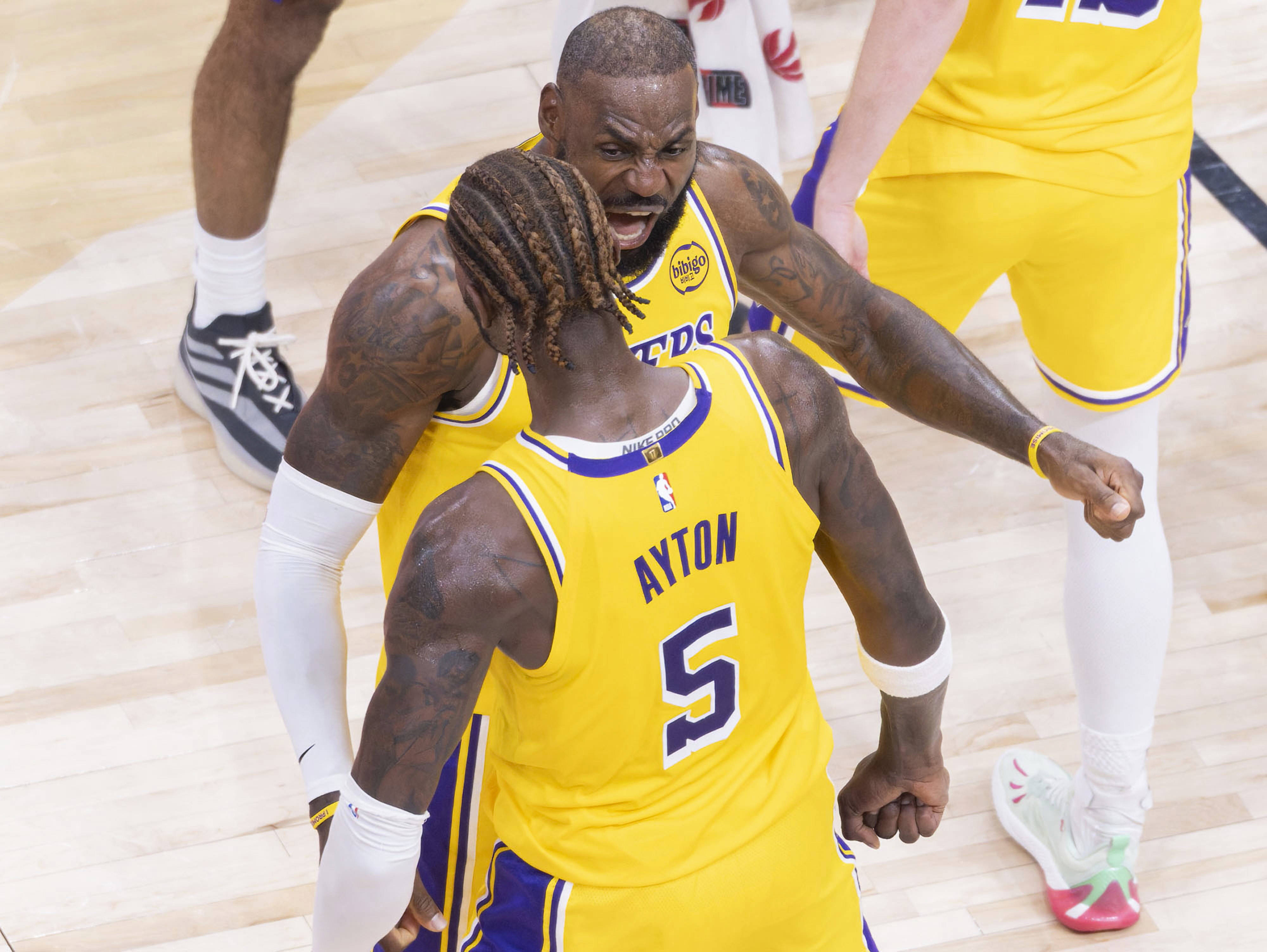 爱游戏-关于今晨NBA常规赛传出新动向，布鲁克林篮网主帅复盘，管理层表态——气氛紧张，团队化学反应显著的信息